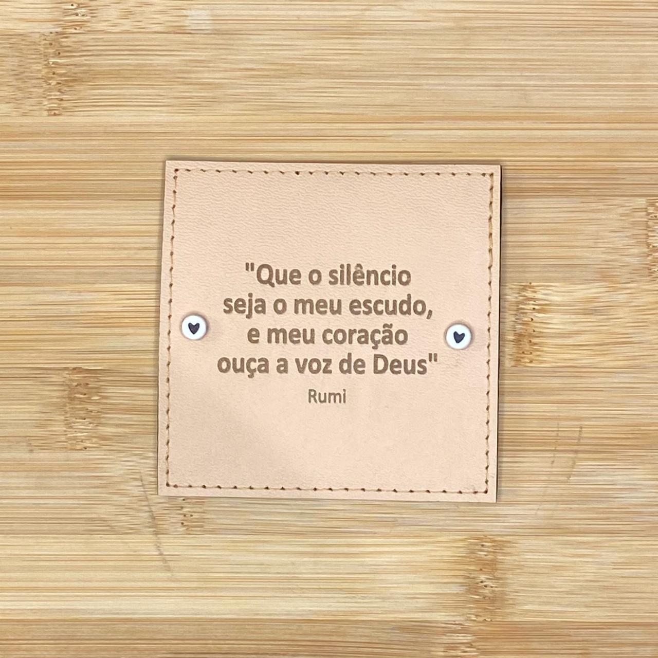PLACA EM COURO | QUADRADO M