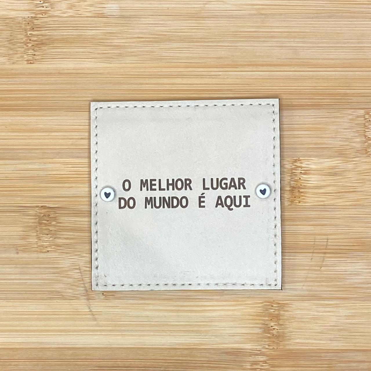 PLACA EM COURO | QUADRADO M