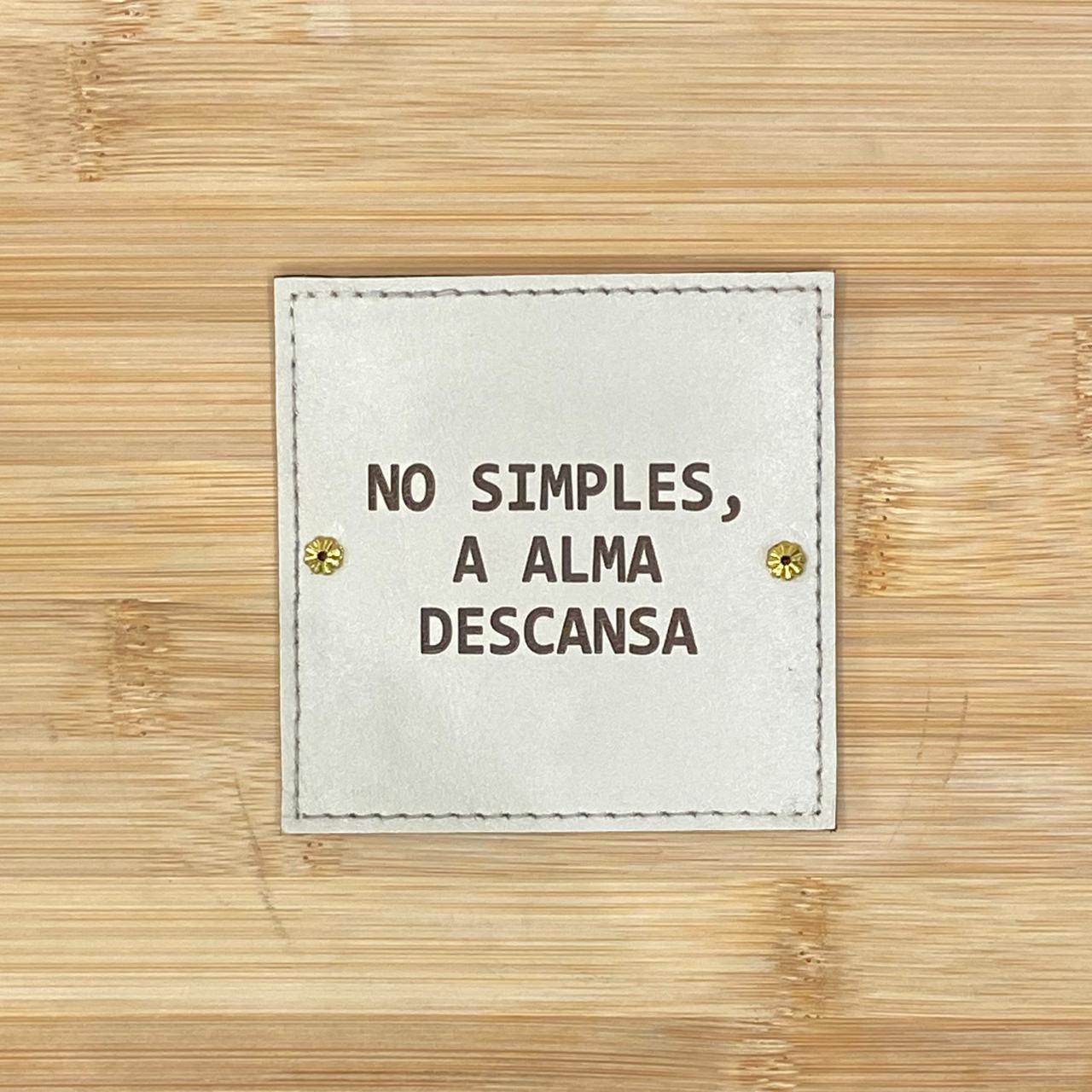 PLACA EM COURO | QUADRADO M