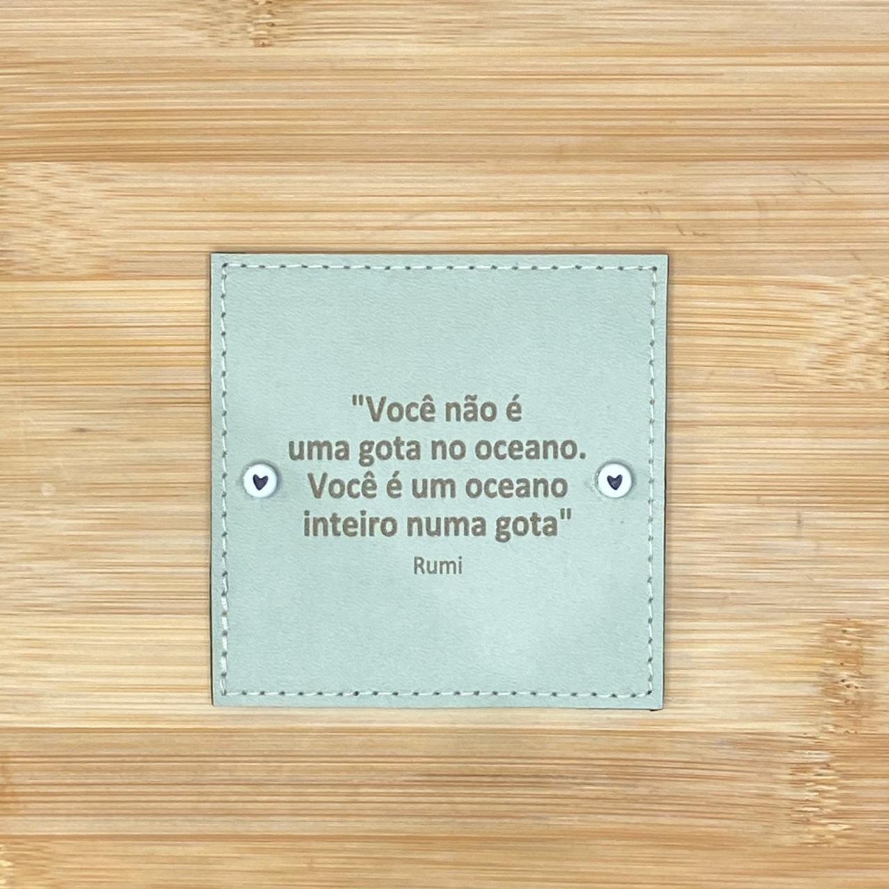 PLACA EM COURO | QUADRADO M