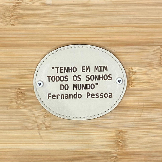 PLACA EM COURO | OVAL M
