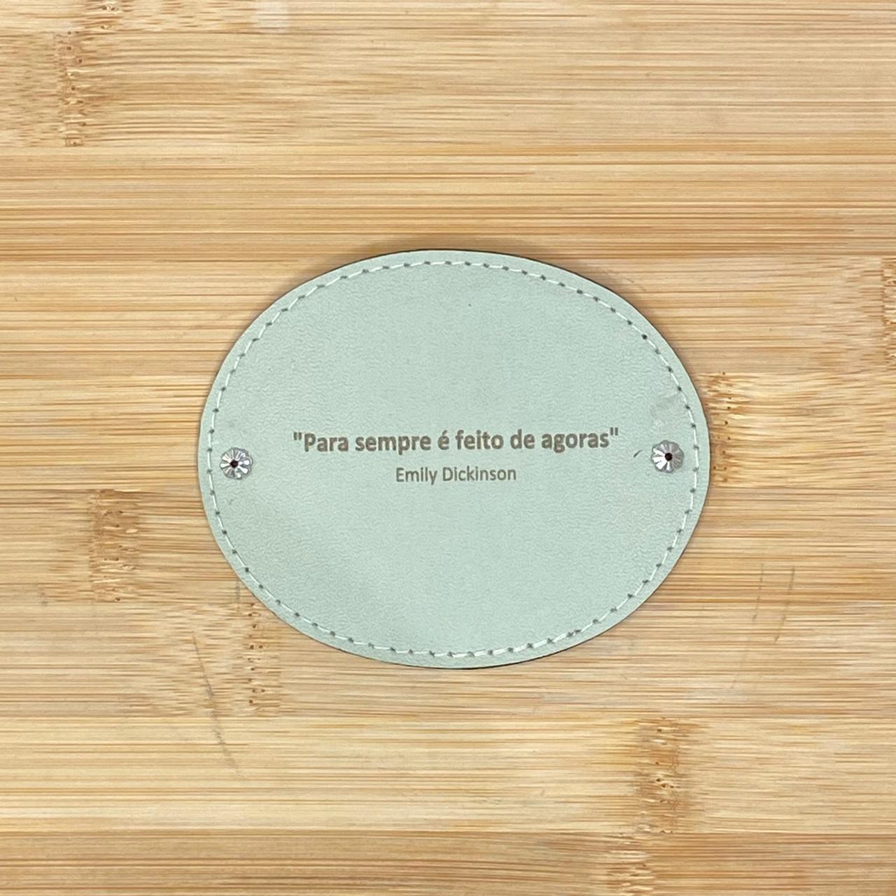 PLACA EM COURO | OVAL M