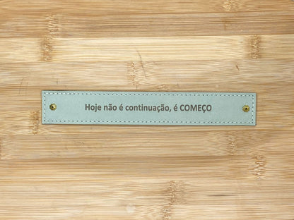 PLACA EM COURO | RETÂNGULO M